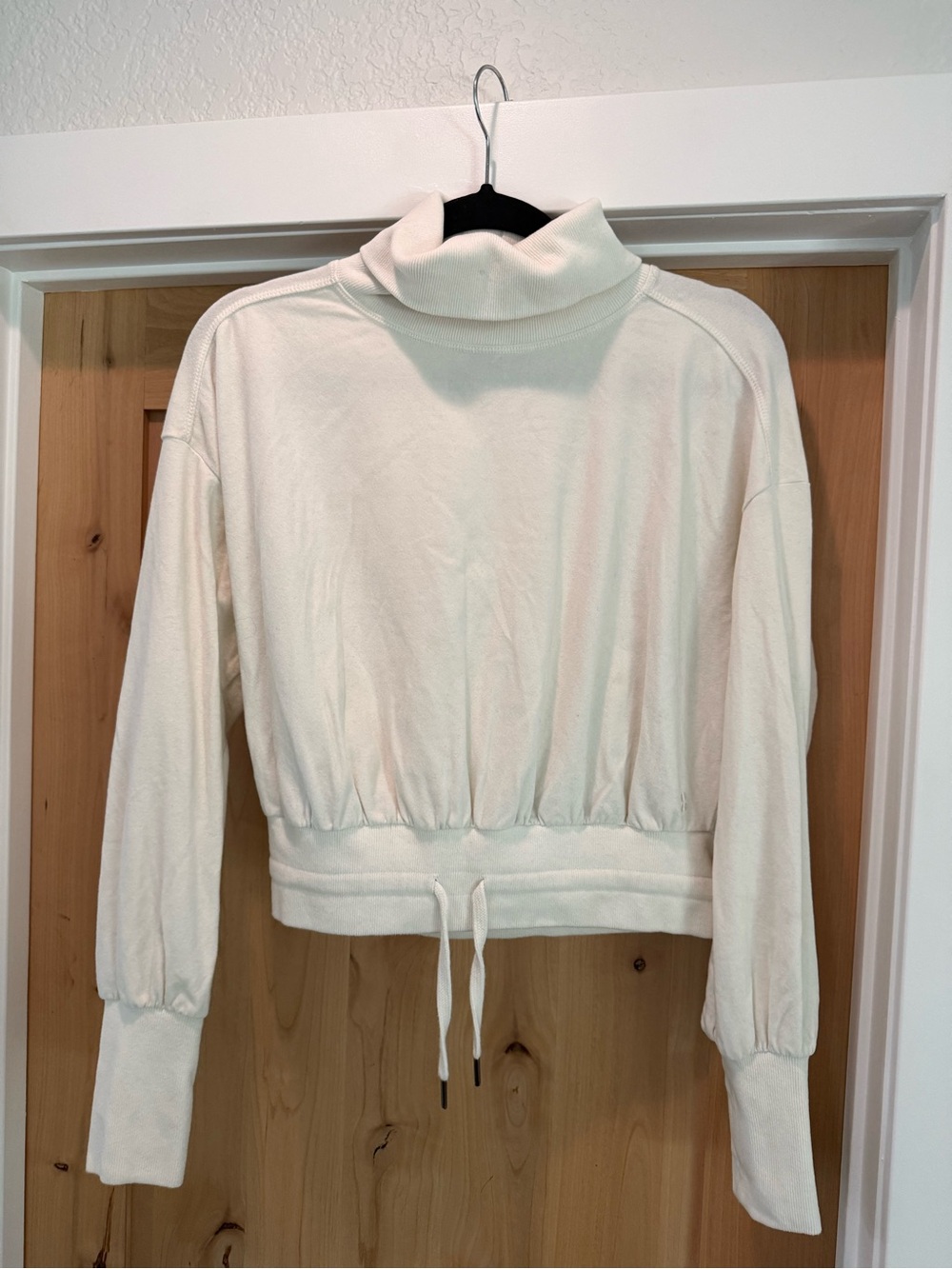 Sweaty Betty Cream Luxe Fleece Turtleneck Sweatshirt
